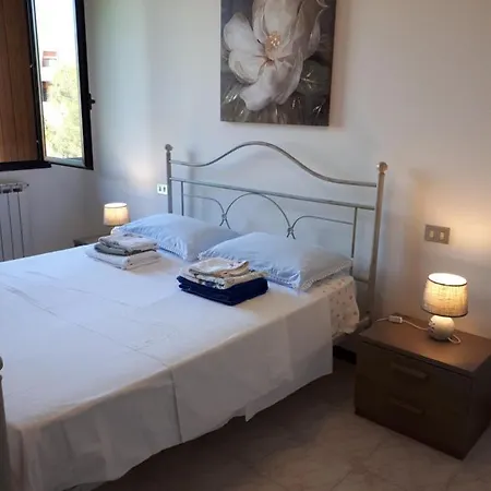 Con Piscina Il Glicine Sul Garda Appartement Desenzano del Garda