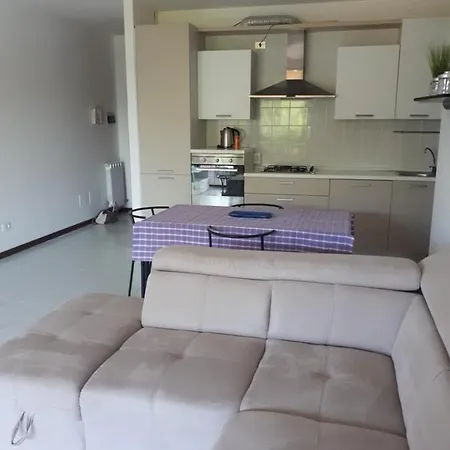 Con Piscina Il Glicine Sul Garda Appartement *