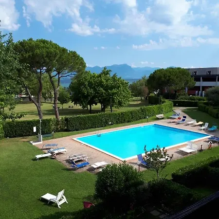 Con Piscina Il Glicine Sul Garda *