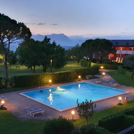 Con Piscina Il Glicine Sul Garda Desenzano del Garda